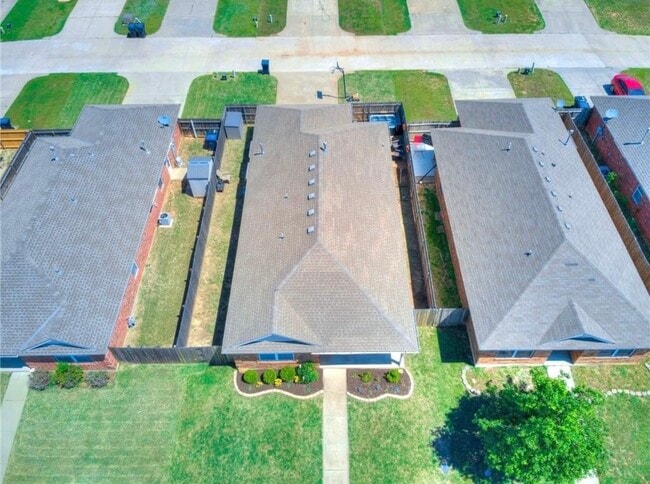 Building Photo - 4525 SE 81st St