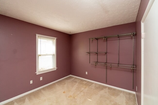 Building Photo - 461 Averill Ave