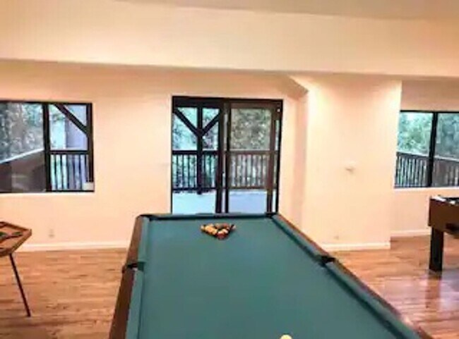 Building Photo - Great Contemporary Lake View Home above Burnt Mill Beach Club