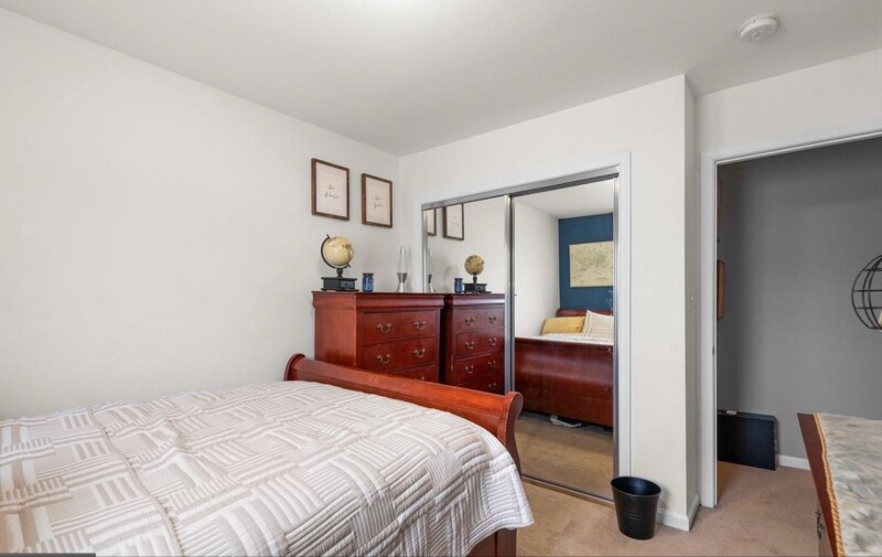 Building Photo - 206 Royal Oak Cir