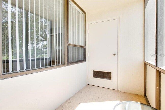 Building Photo - 2615 Cove Cay Dr