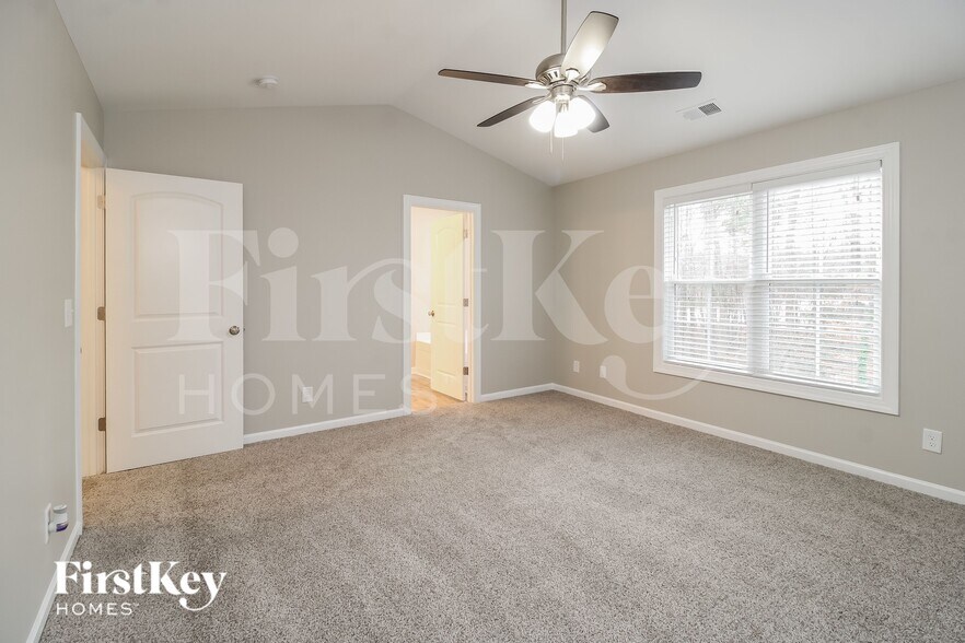 Building Photo - 1803 Gracewood Dr