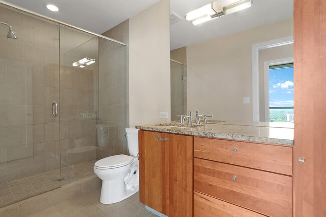 Building Photo - 3325 Piedmont Rd NE