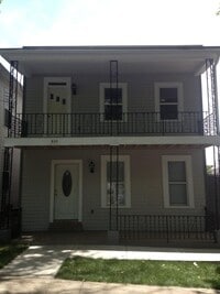 Building Photo - 532 Forest Ave