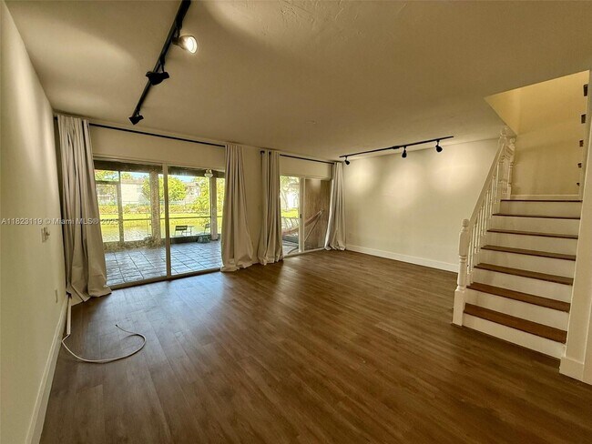Building Photo - 8522 SW 103rd Ave