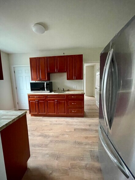 Building Photo - 720 Marion St