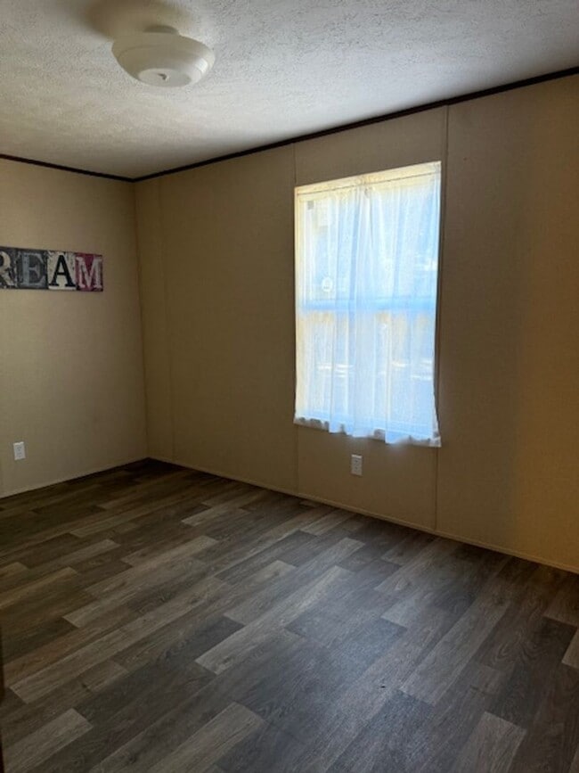 Building Photo - Marsh Oaks