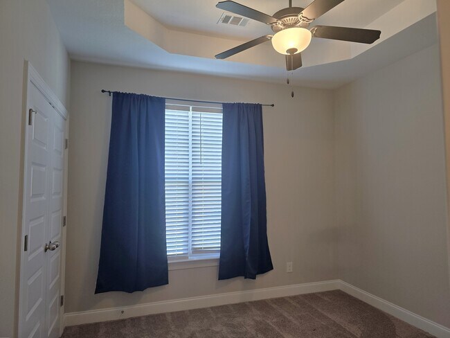 Building Photo - 7510 Paisley Cir