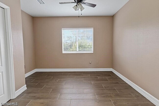 Building Photo - 7827 Regal Heron Cir