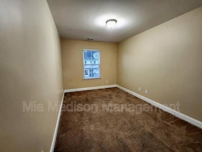 Building Photo - 11330 White Bluff Rd