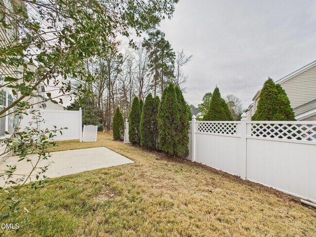 Building Photo - 302 Meeting Hall Dr