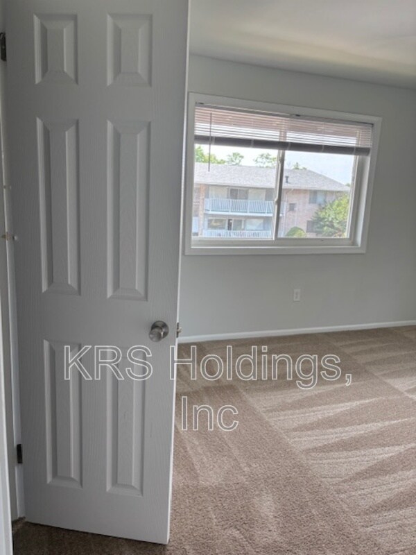 Building Photo - 5604 Crenshaw Rd