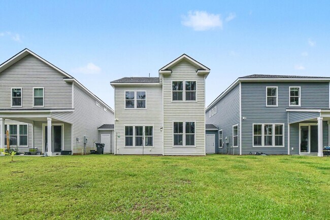 Building Photo - 341 Chapman Cir