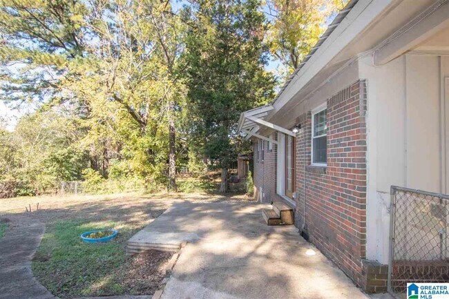 Building Photo - 2846 Brooklane Dr