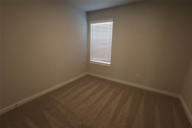 Building Photo - 8530 Blueberry Ash St