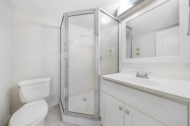 Building Photo - 1391 S Ocean Blvd