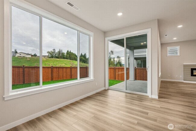 Building Photo - 10913 43rd Ave SE