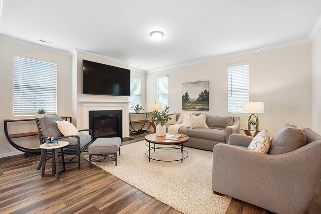 Building Photo - Beautiful Five Bedroom Home in Indian Trail!