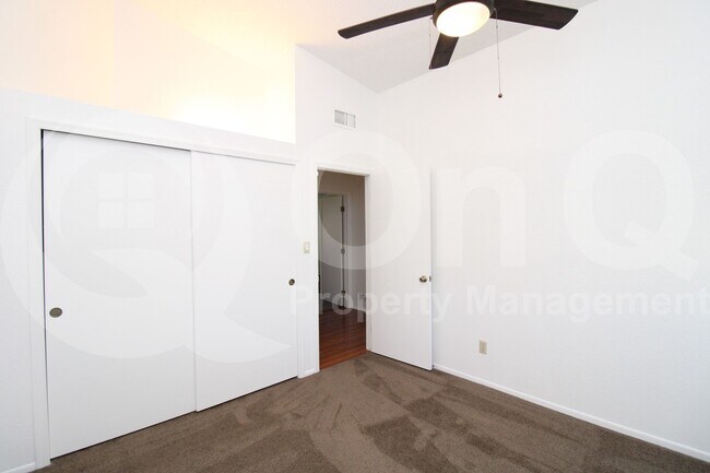 Building Photo - 4026 W Avenida Del Sol