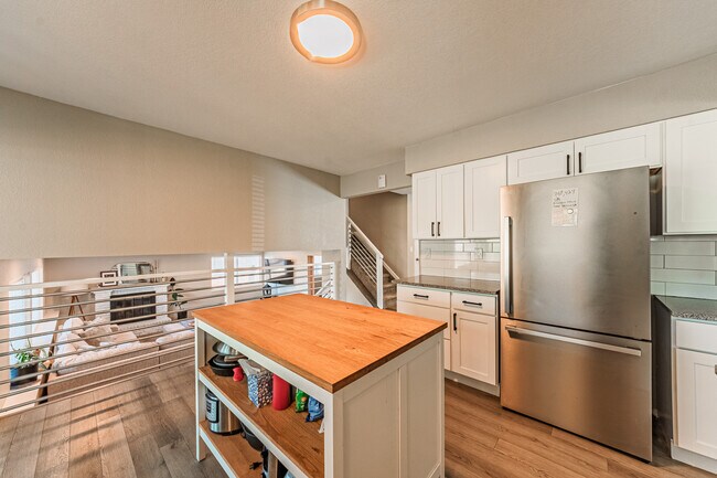 Building Photo - 3158 Breckenridge Dr W