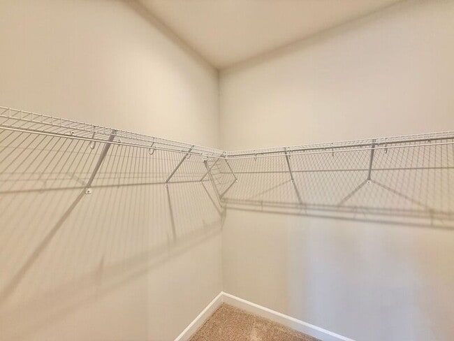 Building Photo - 1204 Holding Village Way