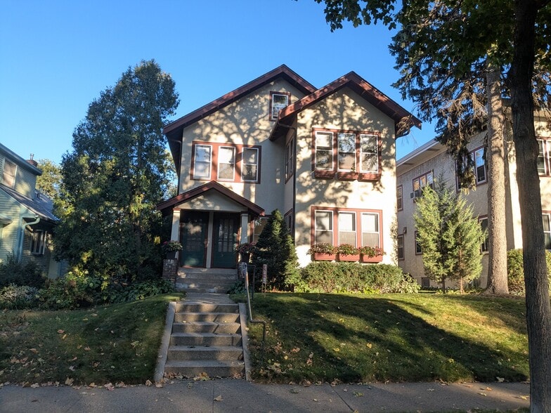 Building Photo - 3231 Fremont Ave S