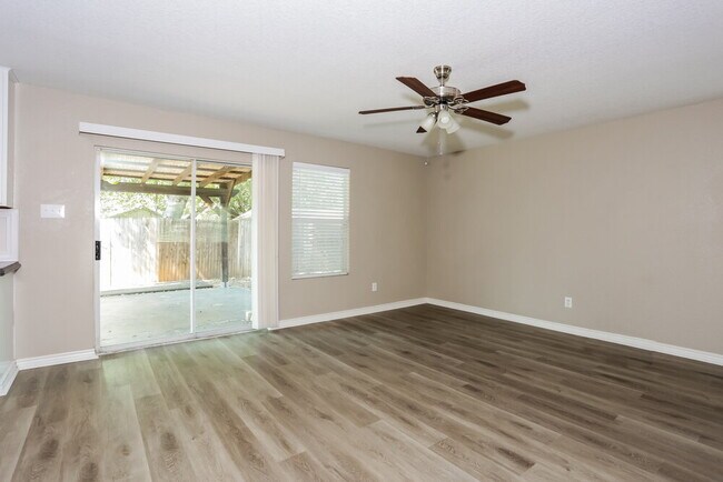 Building Photo - 2732 Maegen Cir