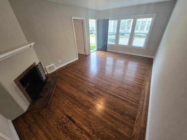 Building Photo - 1218 Bellevue Ave