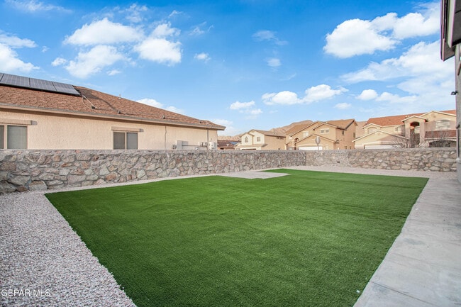 Building Photo - 7085 Century Plant Dr