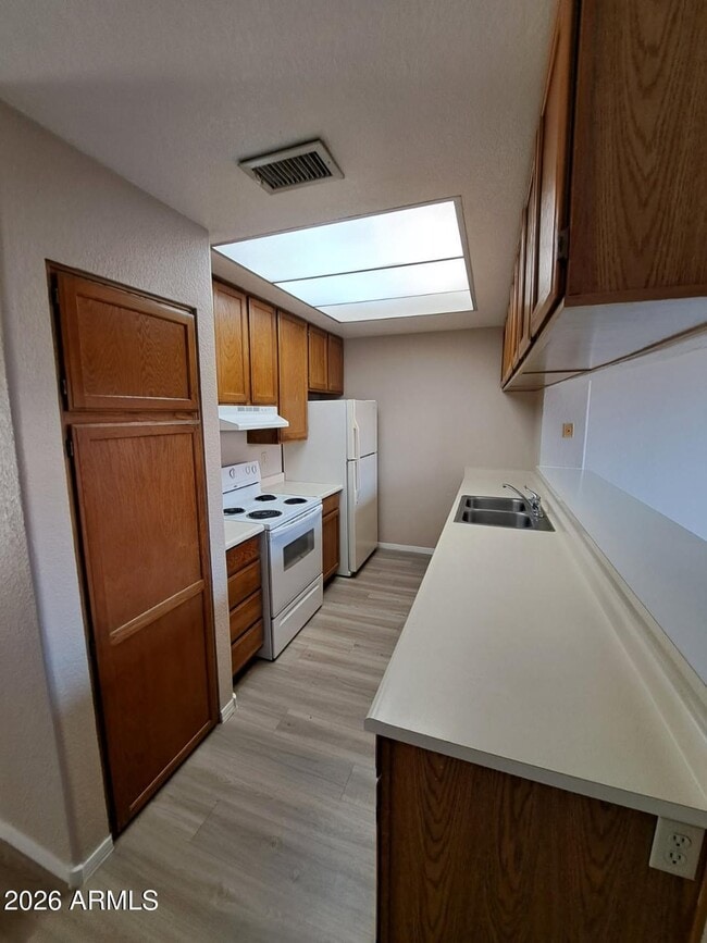 Building Photo - 3930 W Monterey St