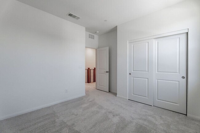 Building Photo - 91 Cinder Cone Ln