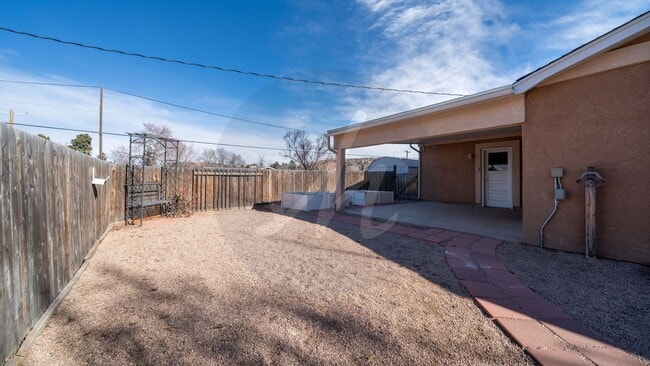 Building Photo - Charming Rancher in Highland Park