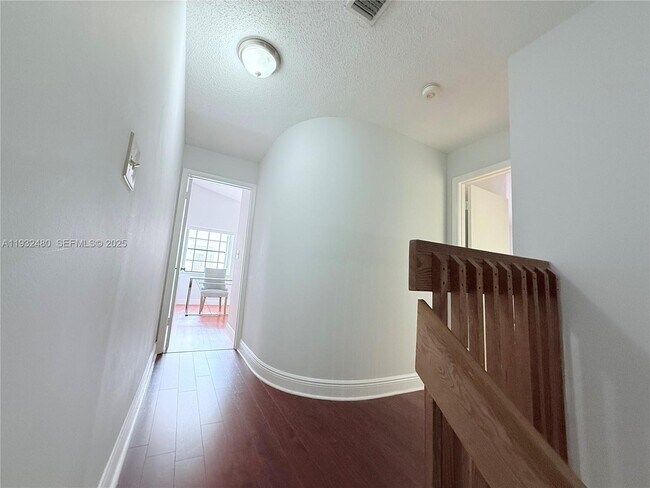 Building Photo - 11354 SW 132nd Ct