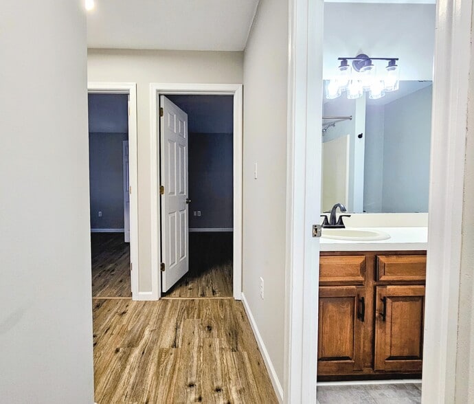 Building Photo - 35 Sunrise Cir