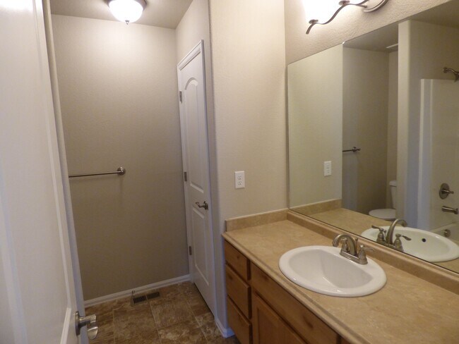 Building Photo - Lovely 2 Story Home in Windsor's Raindance Community! Corner Lot!