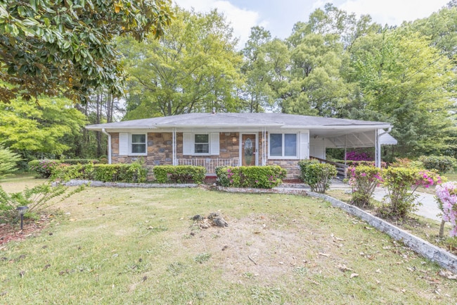 Building Photo - 925 Fleetwood Dr