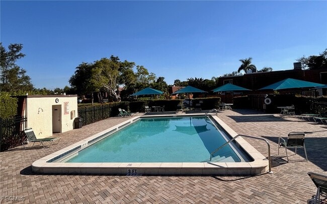 Building Photo - 1408 Park Shore Cir