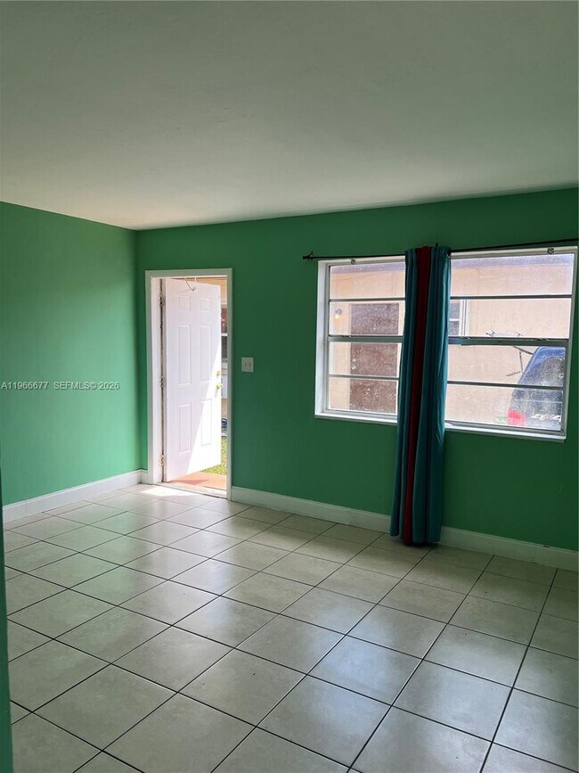 Building Photo - 1013 Foster Rd