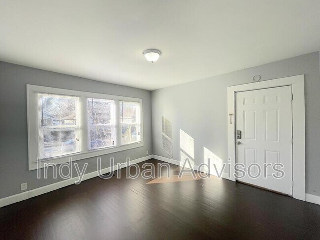 Building Photo - 1935 Adams St