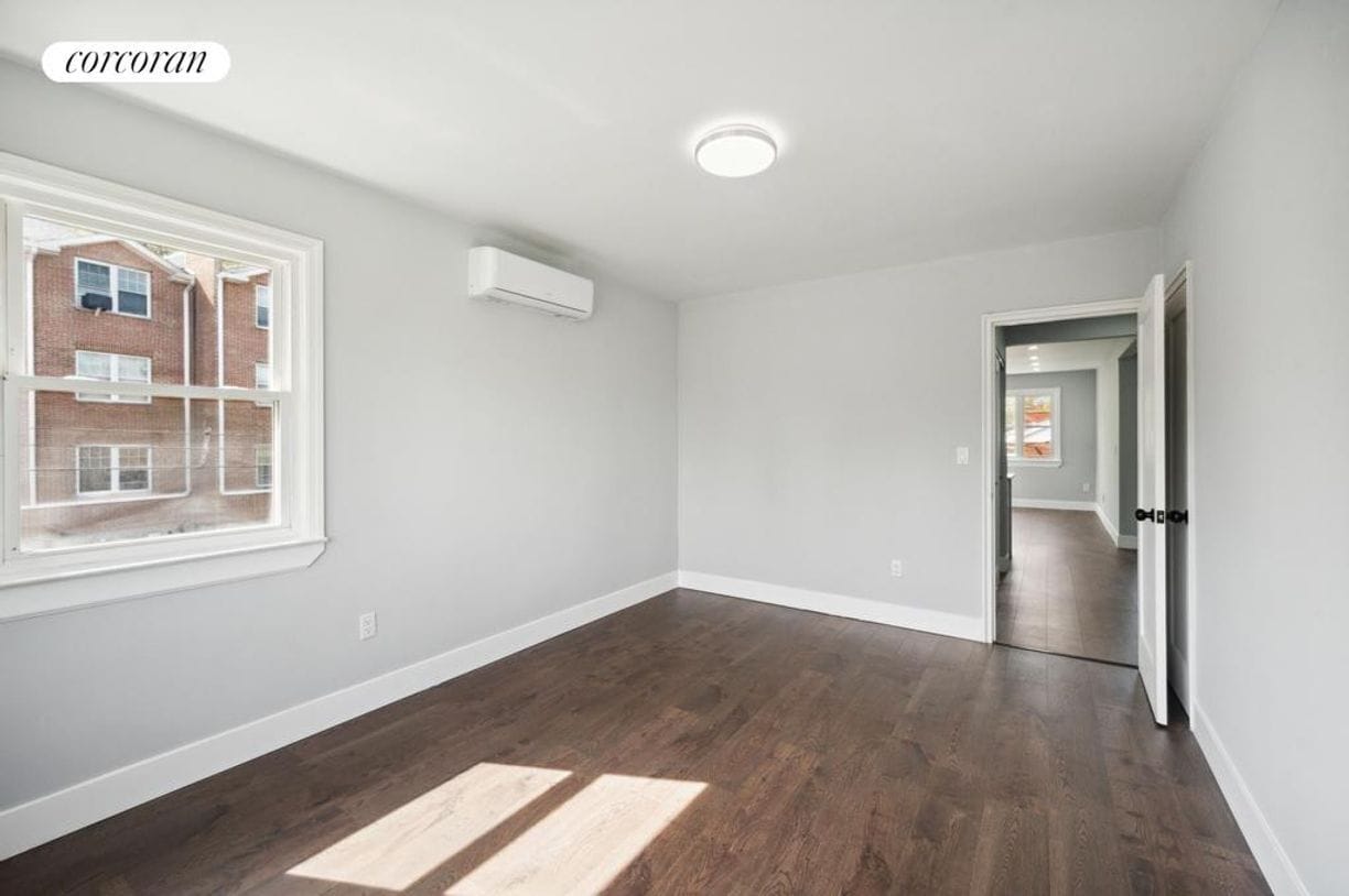 Building Photo - 224 W 252nd St
