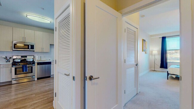 Building Photo - 545 Bedford St