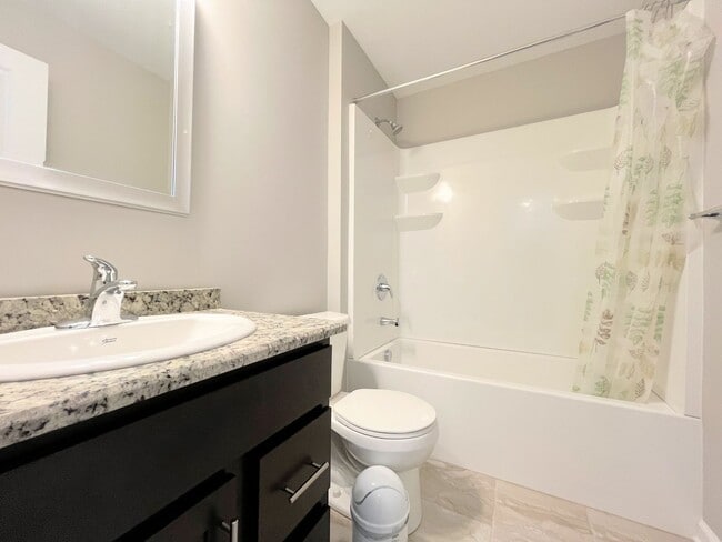 Building Photo - Stunning 4-Bed Single-Family Home For Rent in Amherst - Cherry Laurel Lane