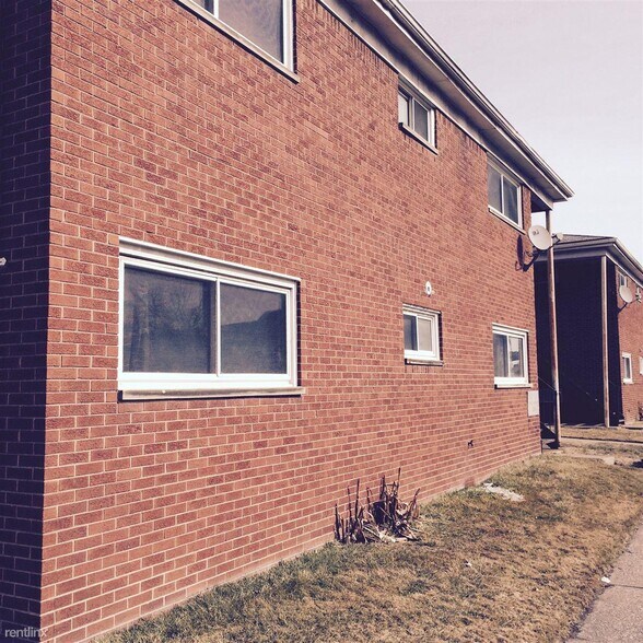 Building Photo - 15130 Fenkell Ave