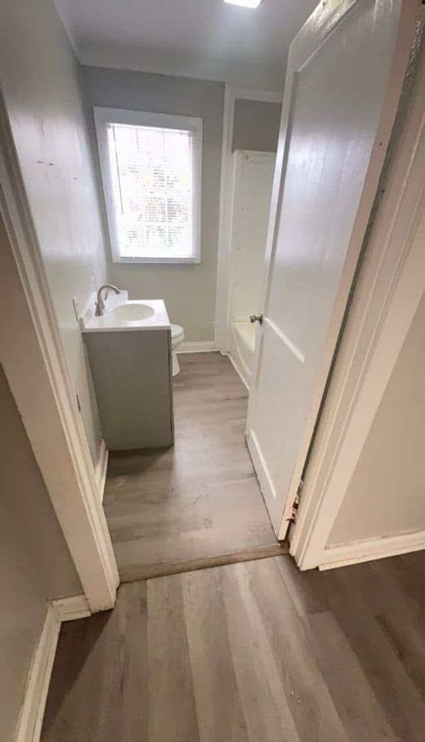 Building Photo - 3 Bed/1 Bath House