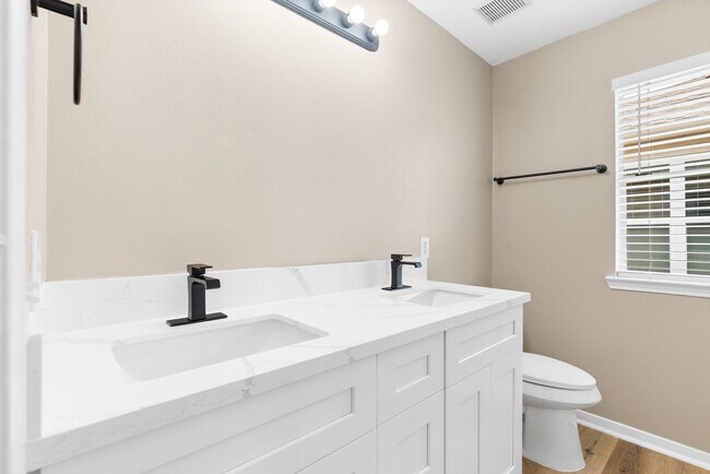 Building Photo - 19222 Wading River Dr