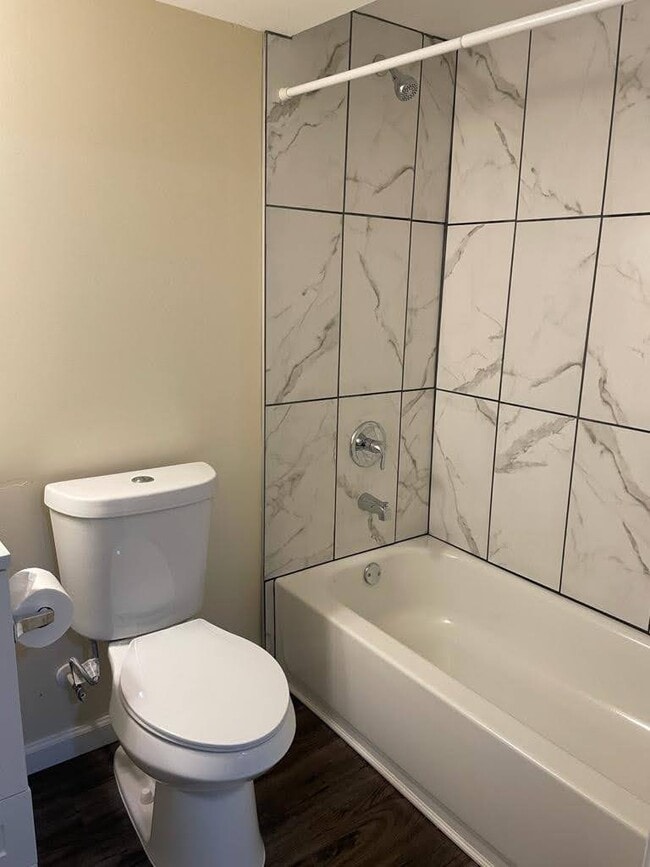 Building Photo - 4670 Lindsey Dr SW