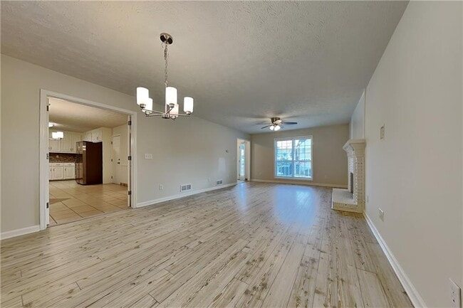 Building Photo - 1555 Rose Pointe Dr