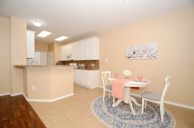 Building Photo - 5606 Claybeck Ln