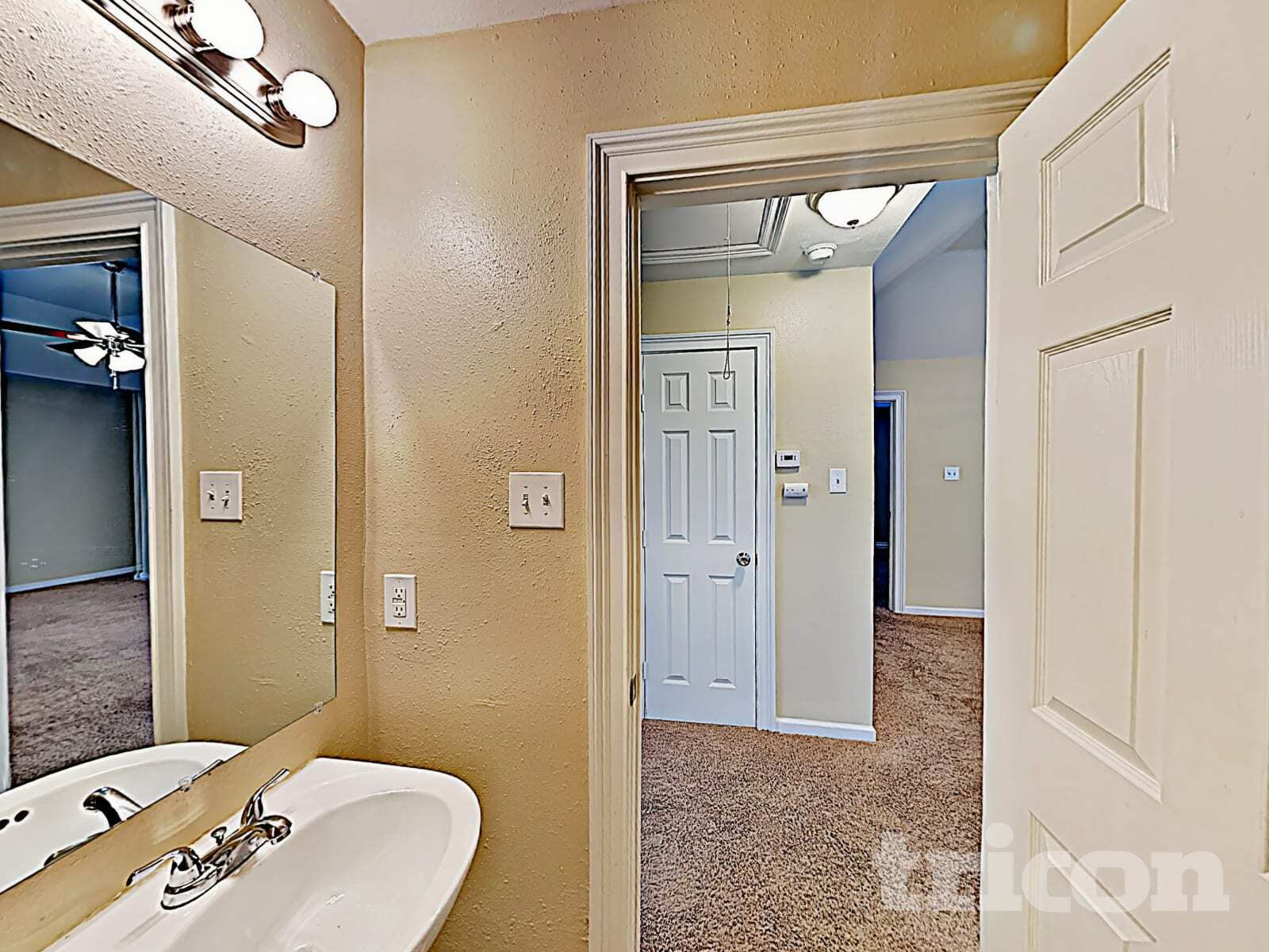 Building Photo - 12926 Abalone Way