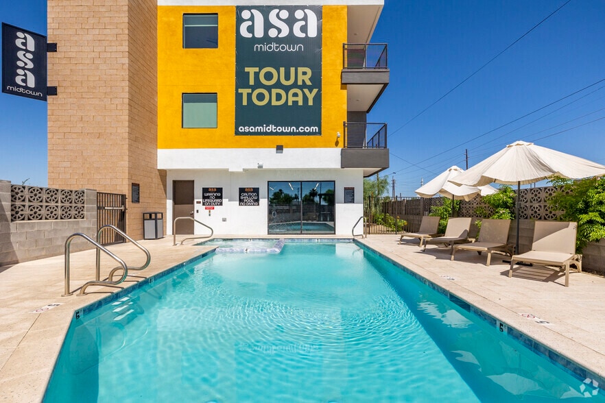 Resort Style Pool - ASA Midtown